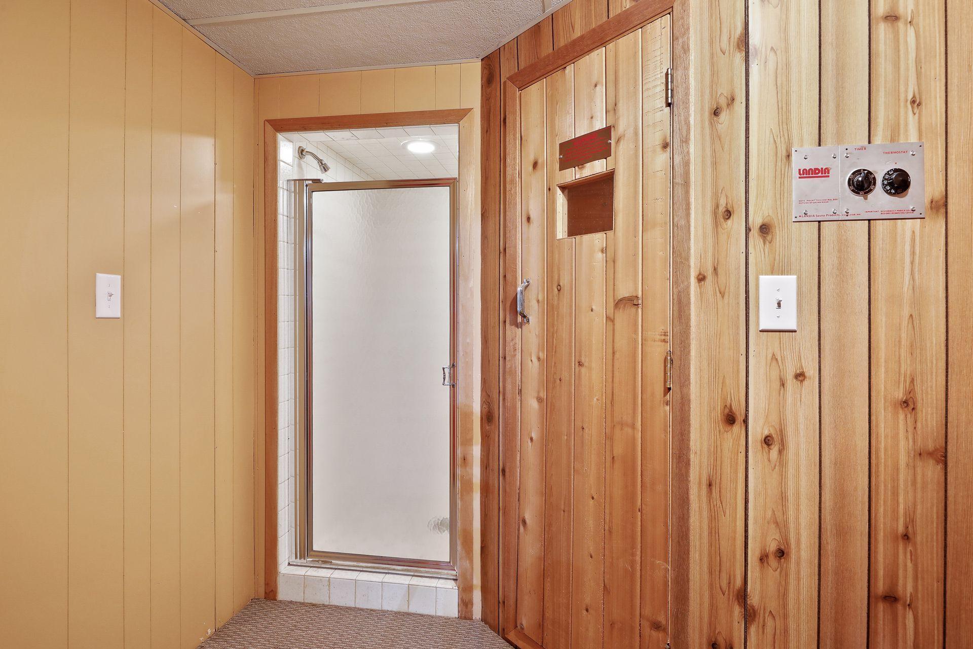 9431 Woodbridge Road Bloomington, MN 55438 - Photo 22 of 25 Gallery Image 22