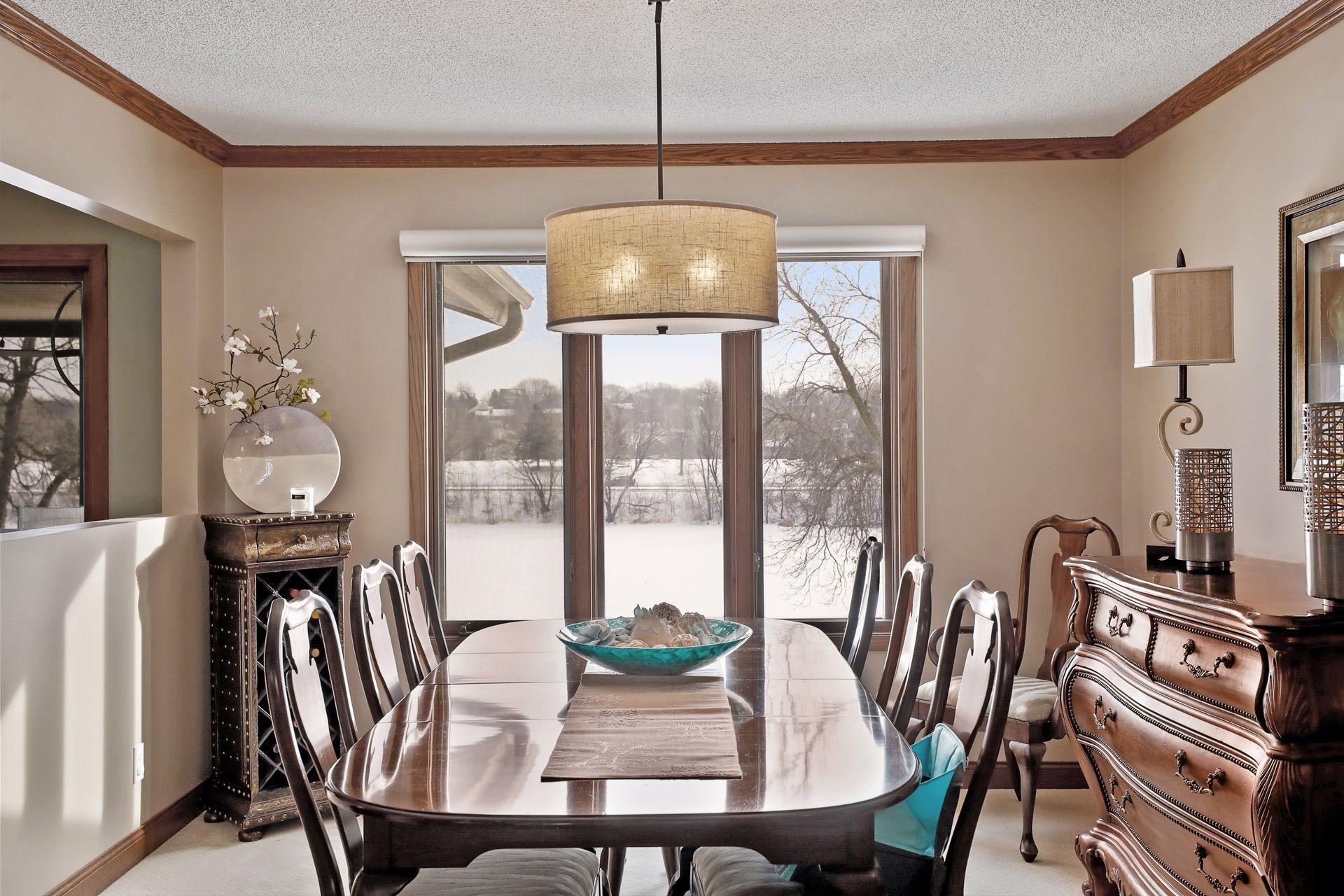 9431 Woodbridge Road Bloomington, MN 55438 - Photo 6 of 25 Gallery Image 6