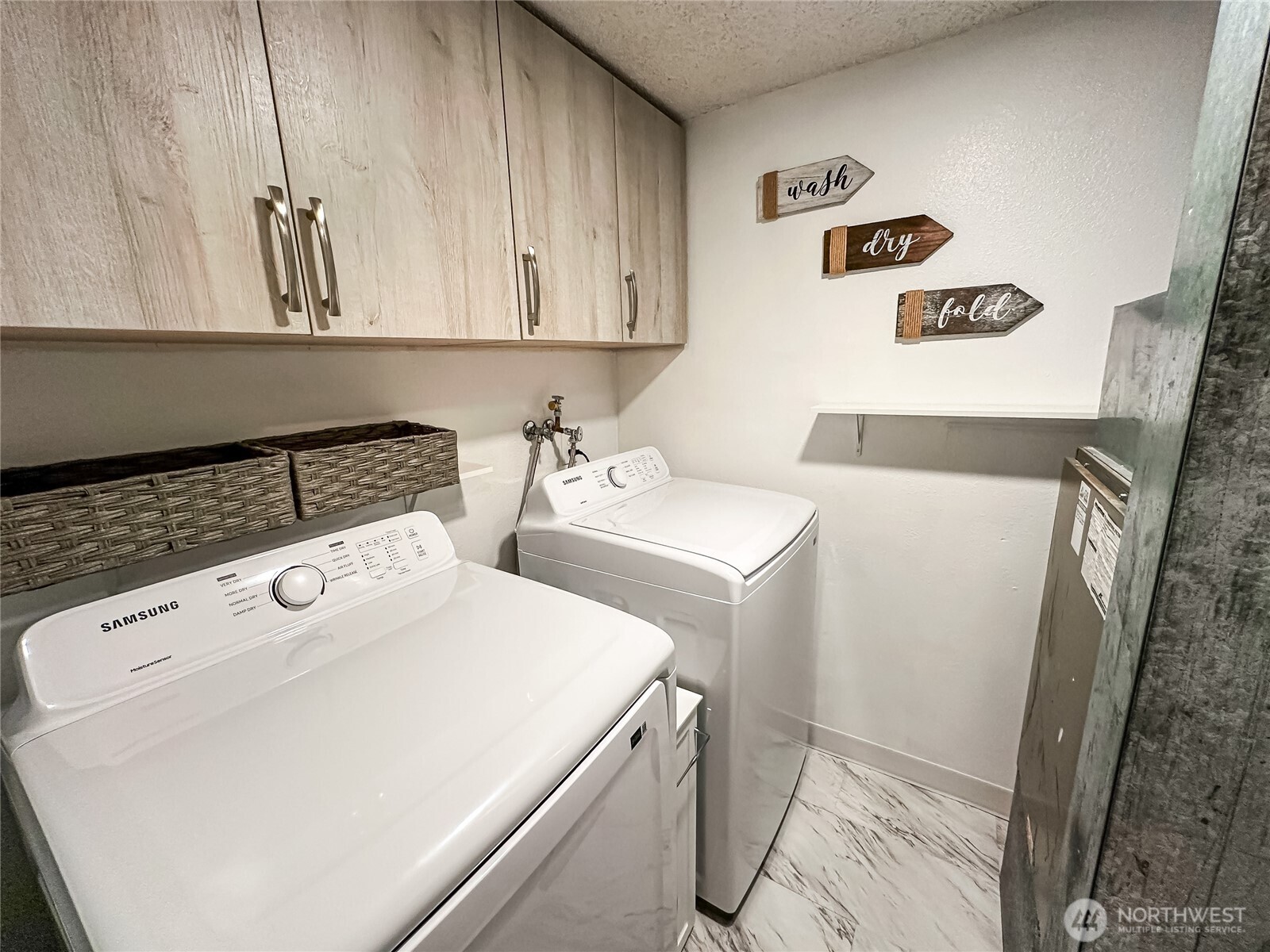 7331 Old Redmond Road, Unit 121 Redmond, WA 98052 - Photo 22 of 28 a utility room with dryer and washer