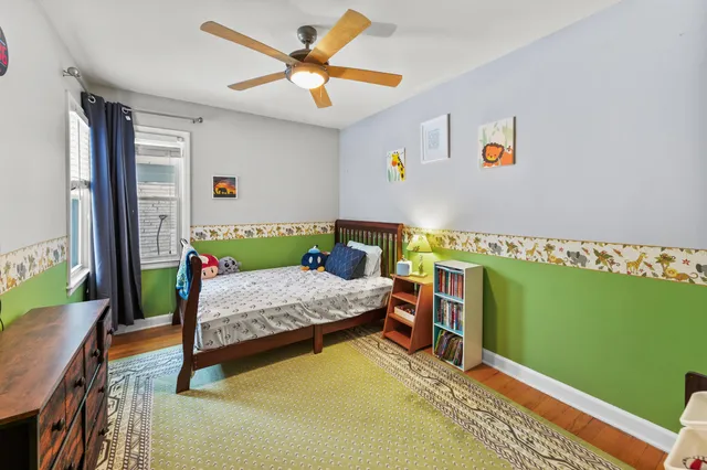 $399,900 | 412 East Spooner Road, Fox Point, WI 53217