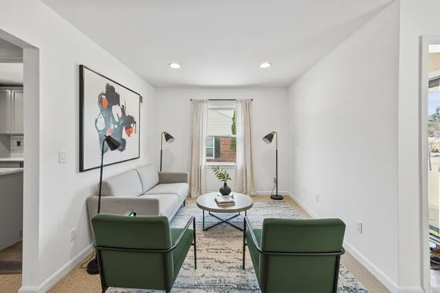 $399,900 | 412 East Spooner Road, Fox Point, WI 53217