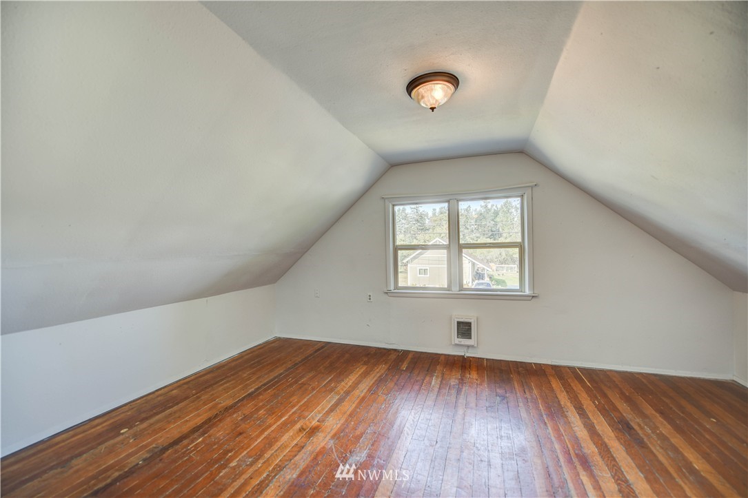 210 Ronge Roy, WA 98580 - Photo 13 of 15