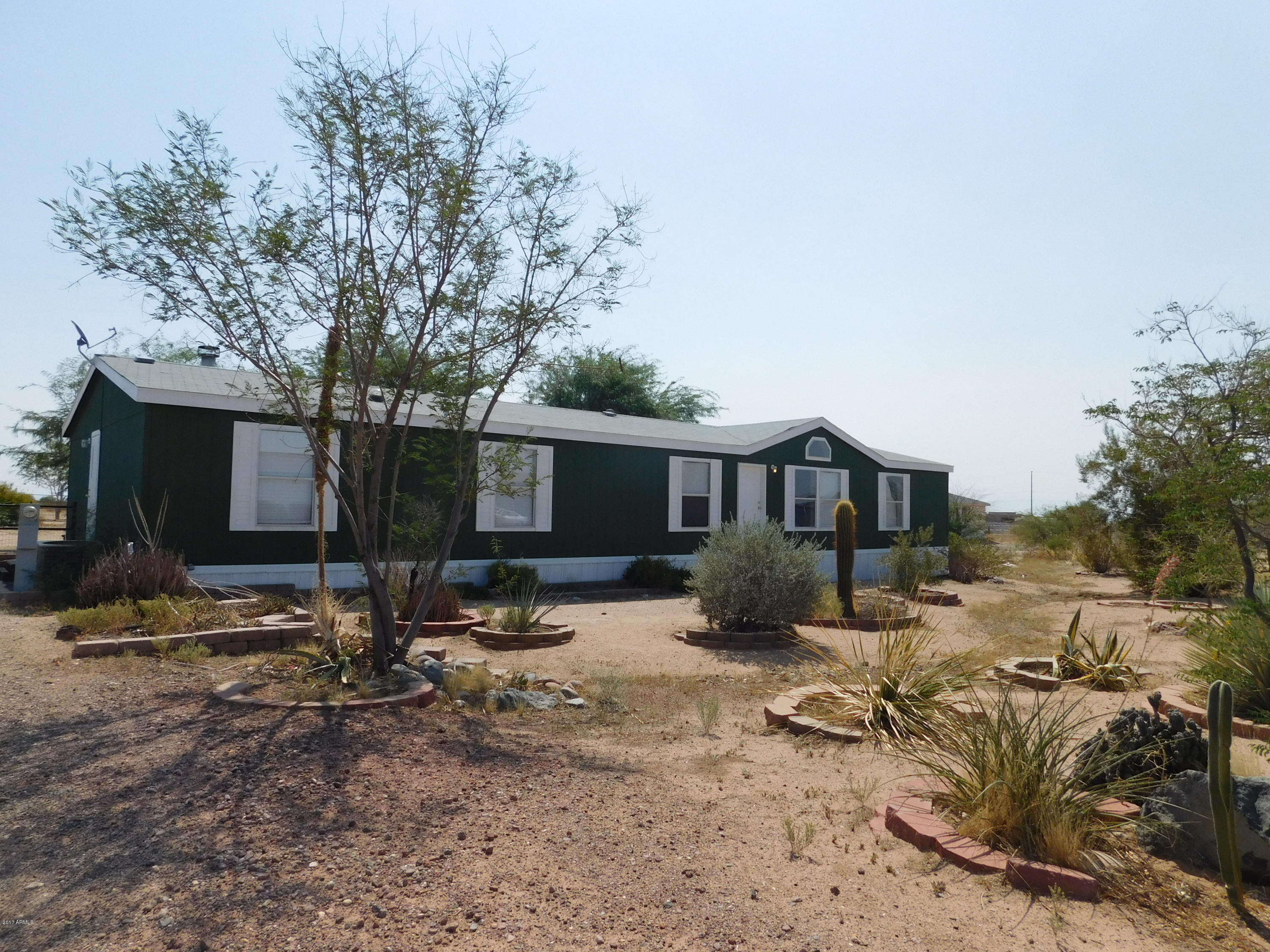 21012 West Montgomery Road Wittmann, AZ 85361 - Photo 1 of 25 DSCN0321