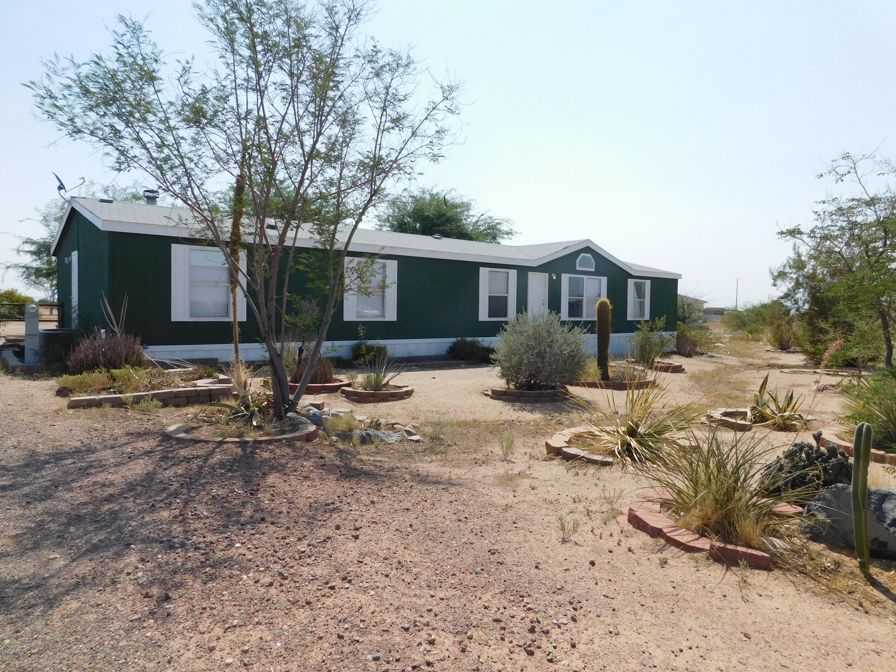 21012 West Montgomery Road Wittmann, AZ 85361 - Photo 2 of 25 DSCN0322