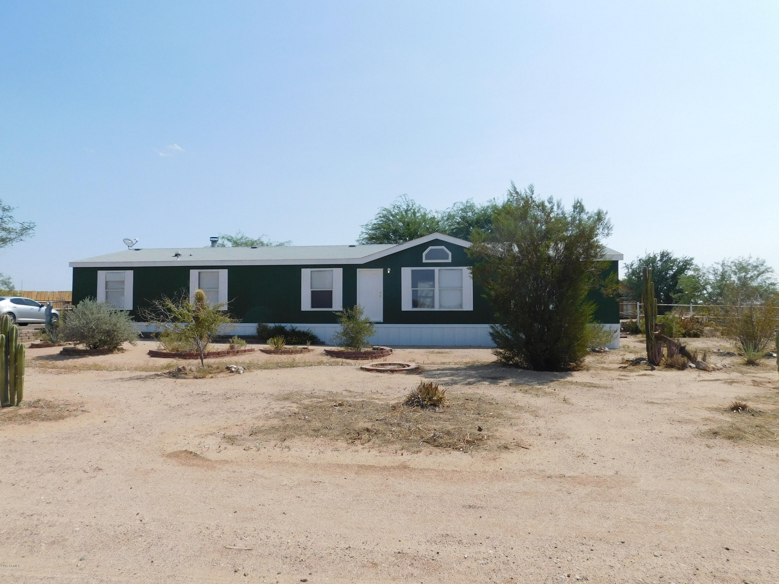 21012 West Montgomery Road Wittmann, AZ 85361 - Photo 4 of 25 DSCN0324