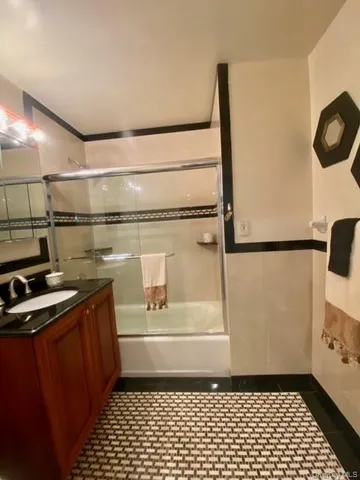 $2,640 | 59 Adams Way, Unit 59, Sayville, NY 11782