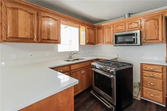 $2,430 | 309 Southwest Creek Ridge Drive ., Grain Valley, MO 64029