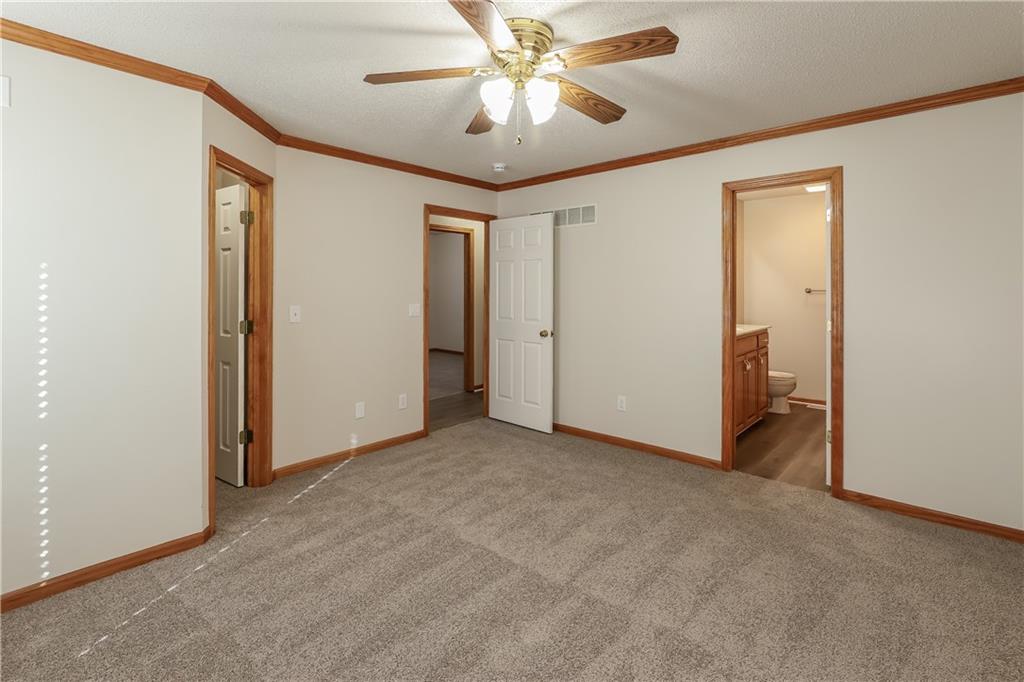 309 Southwest Creek Ridge Drive . Grain Valley, MO 64029 - Photo 6 of 17