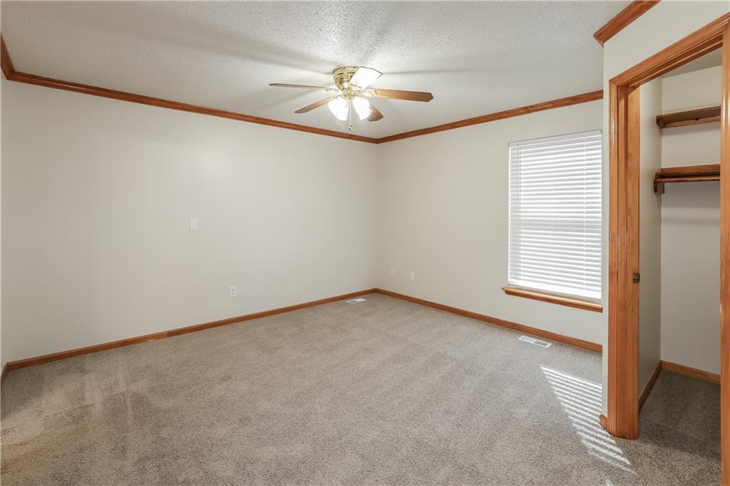 309 Southwest Creek Ridge Drive . Grain Valley, MO 64029 - Photo 7 of 17