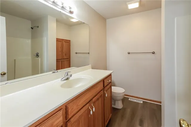 $2,430 | 309 Southwest Creek Ridge Drive ., Grain Valley, MO 64029