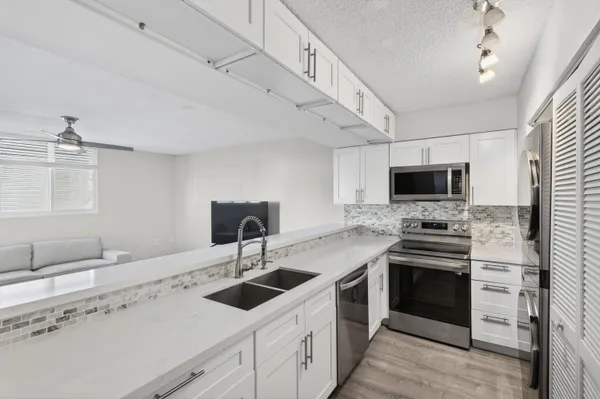 $575,000 | 3930 South Roosevelt Boulevard, Unit N304, Key West, FL 33040