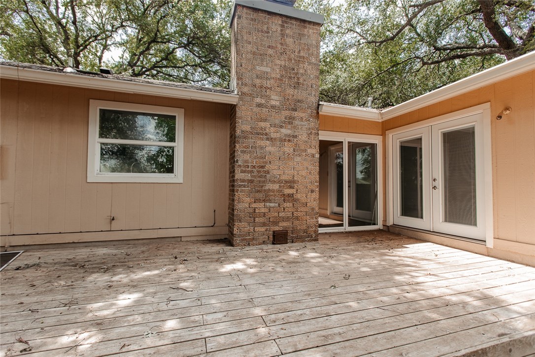 1012 Milford Way Austin, TX 78745 - Photo 21 of 21 a view of outdoor space