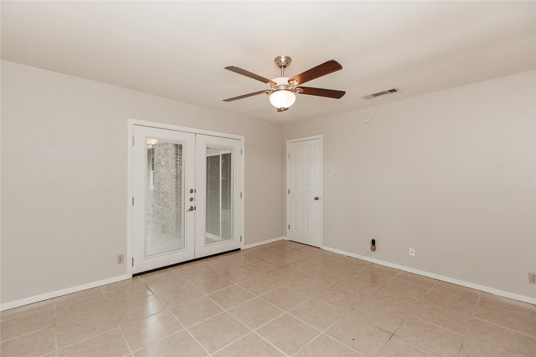 1012 Milford Way Austin, TX 78745 - Photo 8 of 21 a view of an empty room