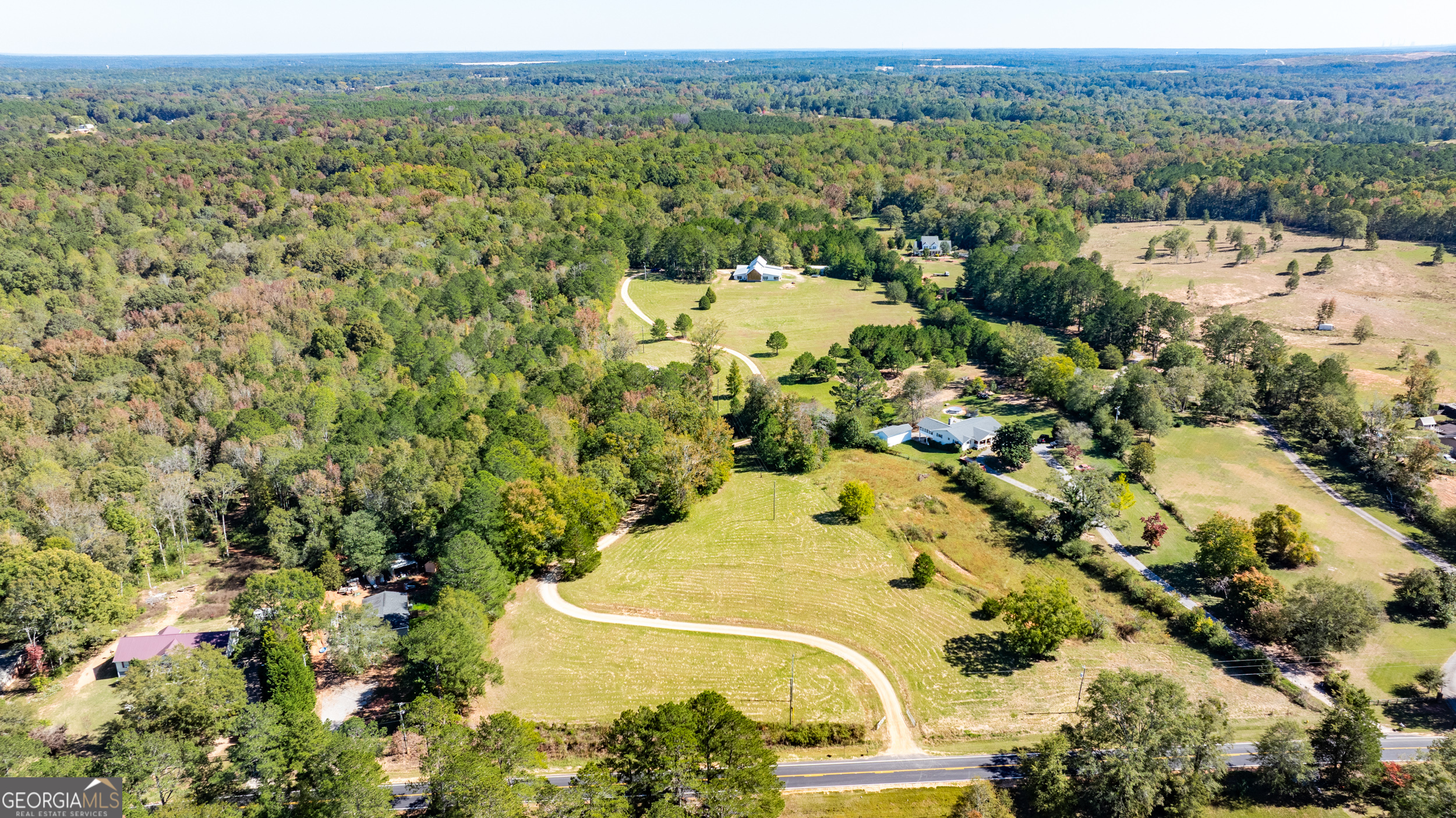 860 North Walker's Mill Road Griffin, GA 30223 - Photo 83 of 116 a view of a city