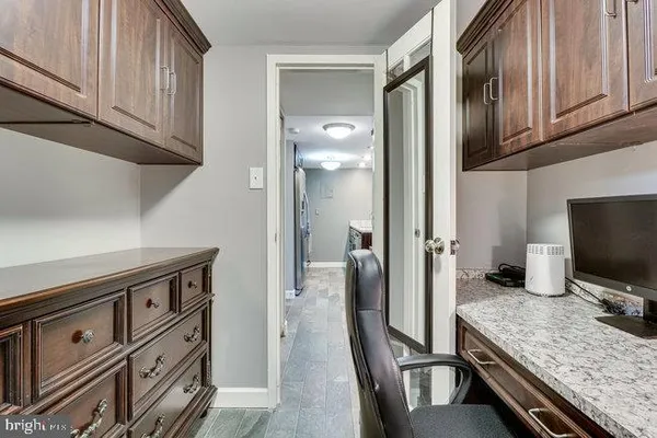 $2,250 | 1300 Army Navy Drive, Unit 511, Arlington, VA 22202