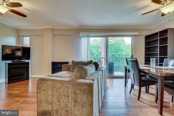 $2,250 | 1300 Army Navy Drive, Unit 511, Arlington, VA 22202