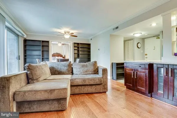 $2,250 | 1300 Army Navy Drive, Unit 511, Arlington, VA 22202