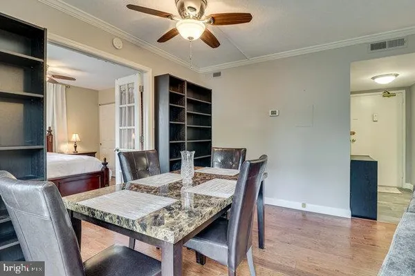 $2,250 | 1300 Army Navy Drive, Unit 511, Arlington, VA 22202