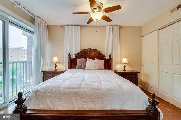 $2,250 | 1300 Army Navy Drive, Unit 511, Arlington, VA 22202