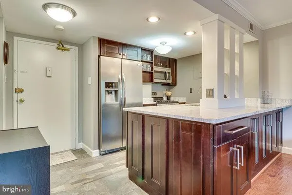 $2,250 | 1300 Army Navy Drive, Unit 511, Arlington, VA 22202