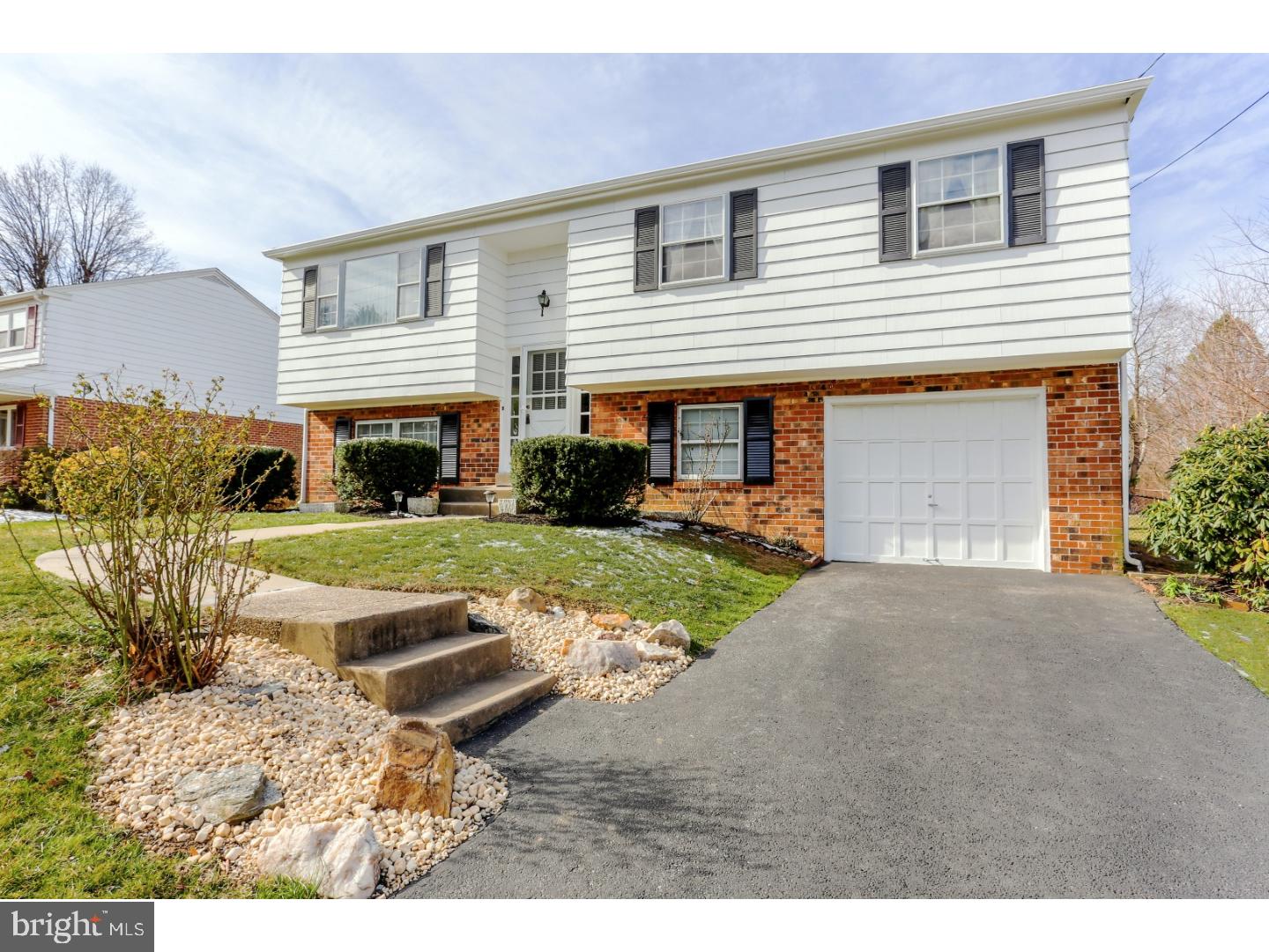 692 Cherry Tree Road Aston, PA 19014 - Photo 1 of 16 Gallery Image 1