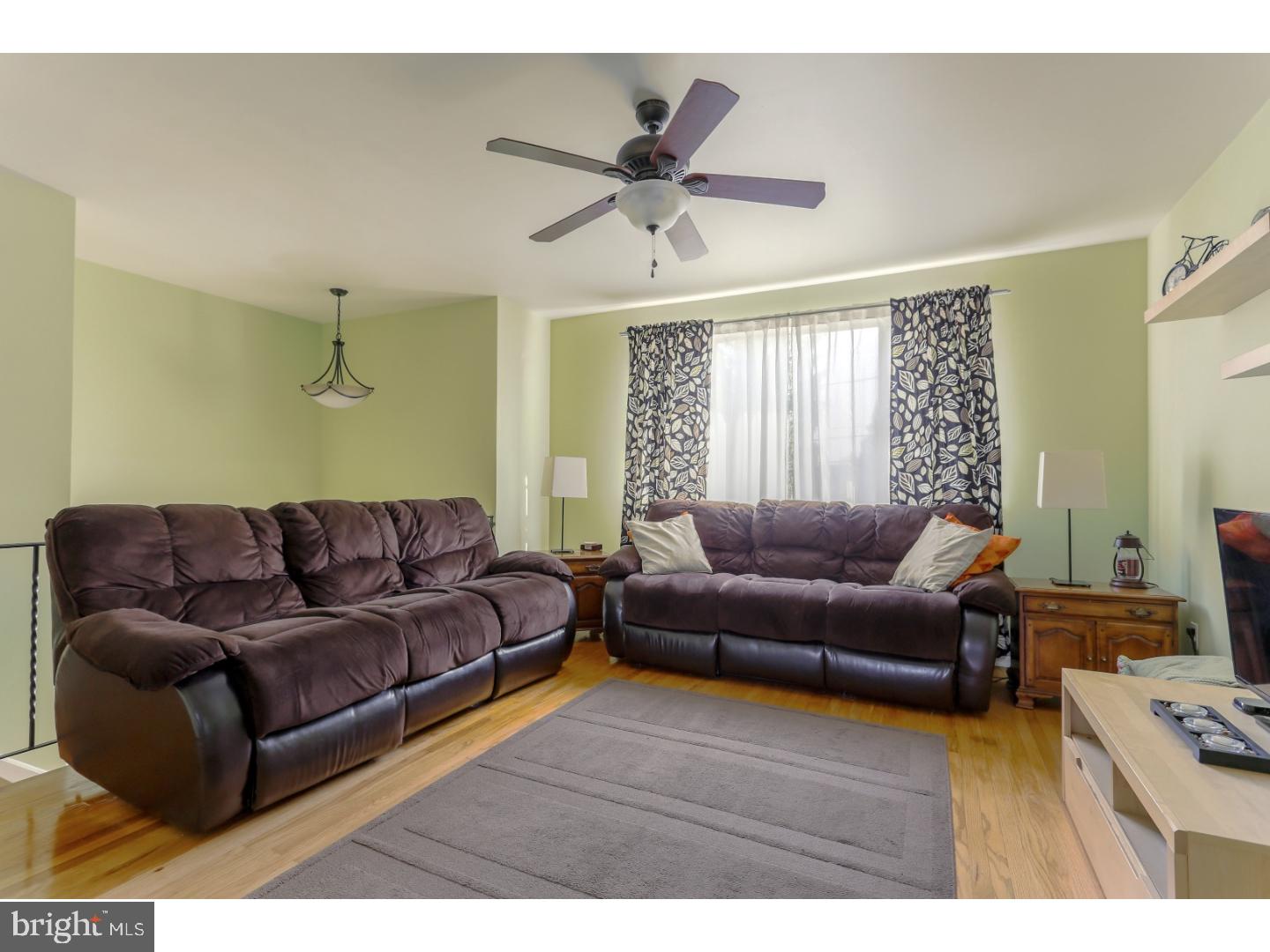 692 Cherry Tree Road Aston, PA 19014 - Photo 2 of 16 Gallery Image 2