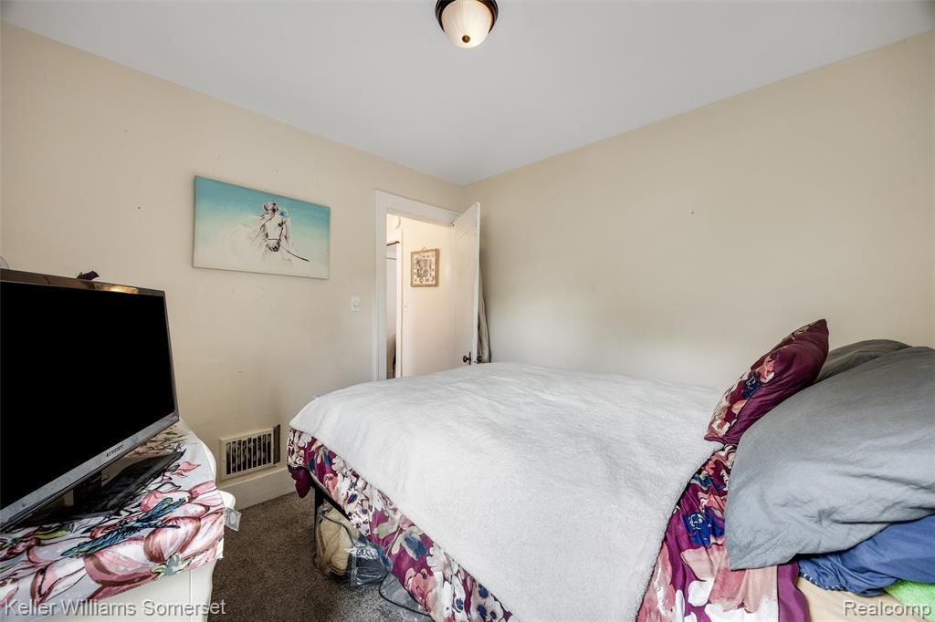 2960 Kenmore Road Berkley, MI 48072 - Photo 22 of 33