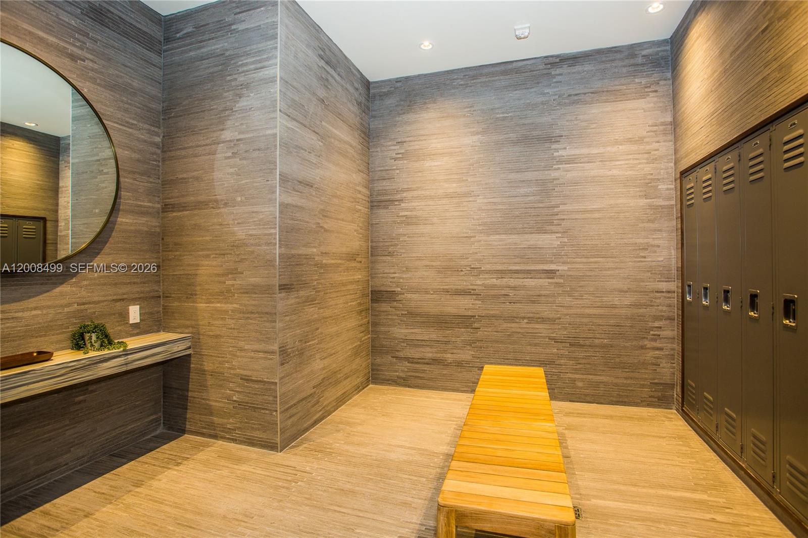 55 Southwest 9th Street, Unit 2702 Miami, FL 33130 - Photo 22 of 36 a bathroom with a bathtub