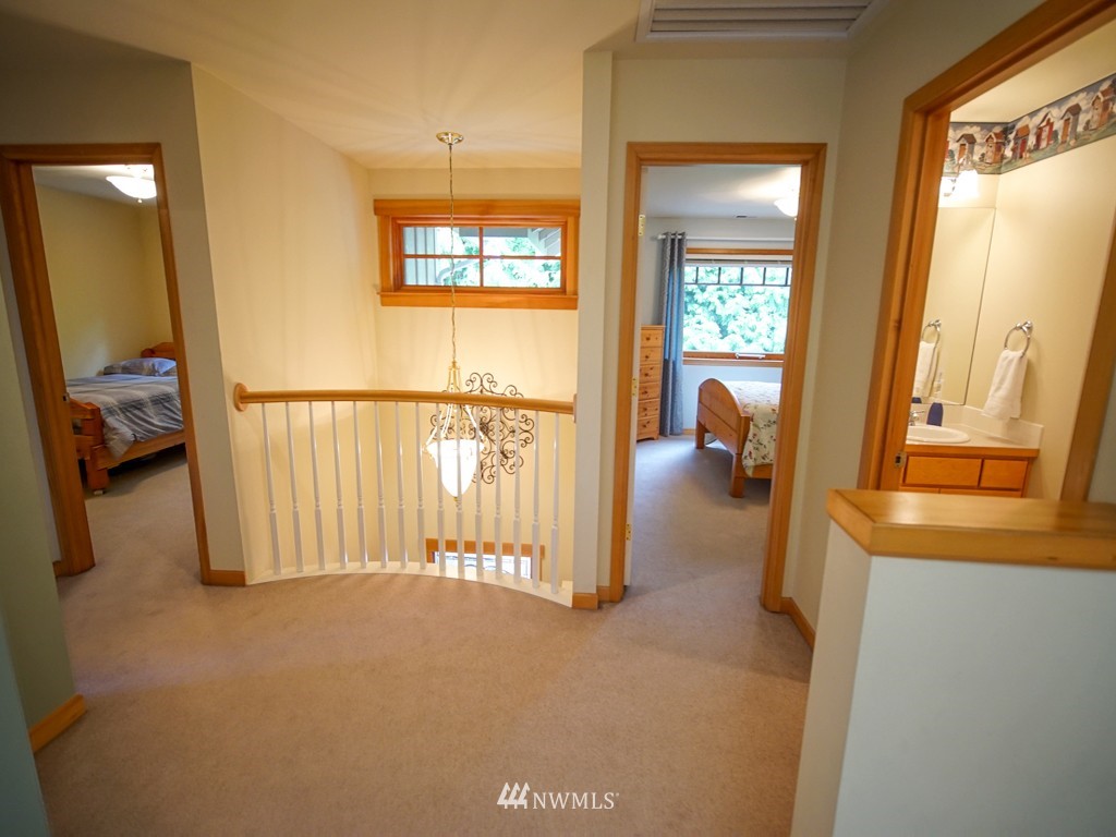 10517 Northeast 187th Street Bothell, WA 98011 - Photo 23 of 25 Gallery Image 23