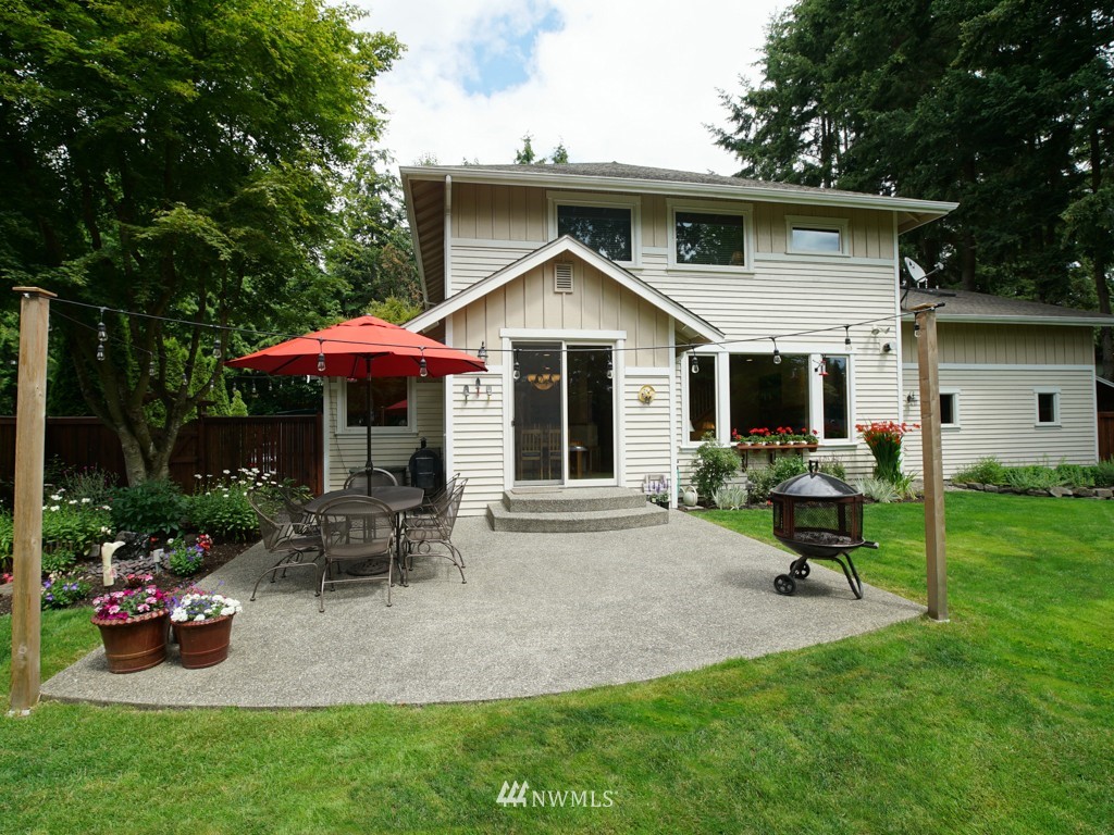10517 Northeast 187th Street Bothell, WA 98011 - Photo 6 of 25 Gallery Image 6