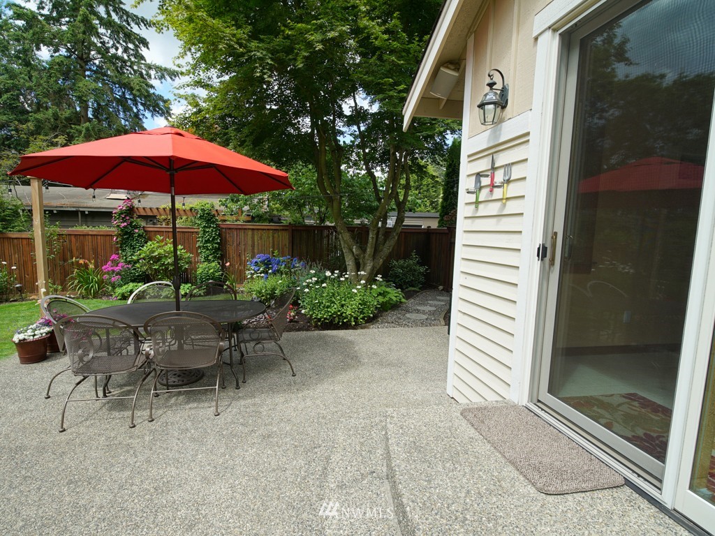 10517 Northeast 187th Street Bothell, WA 98011 - Photo 9 of 25 Gallery Image 9