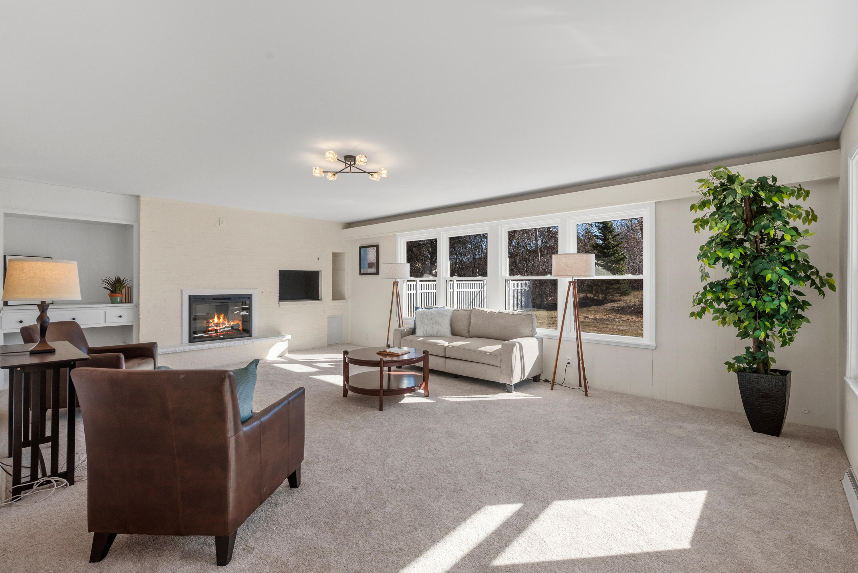 9032 North Regent Road Bayside, WI 53217 - Photo 8 of 30 9032 N Regent Rd-20