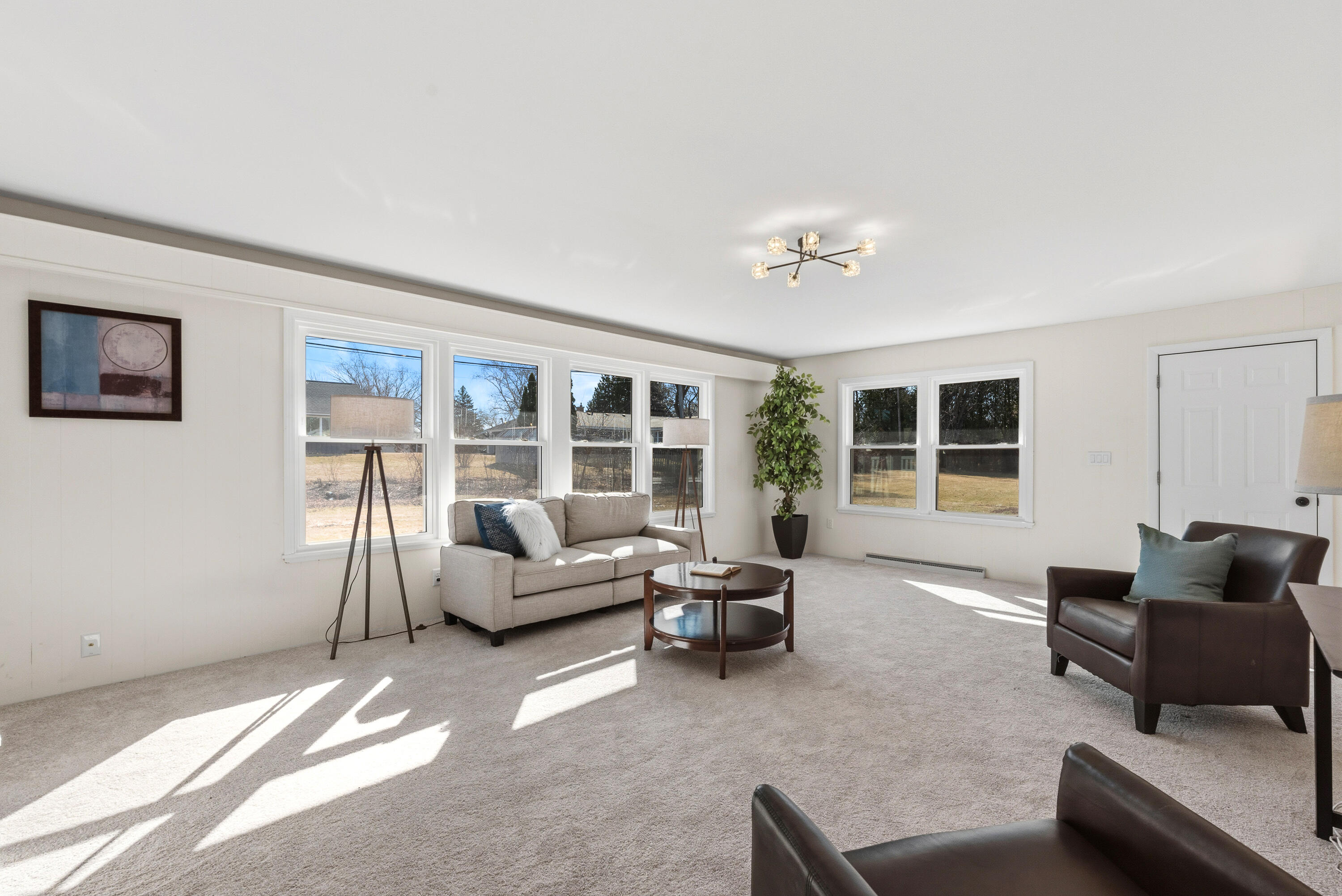 9032 North Regent Road Bayside, WI 53217 - Photo 9 of 30 9032 N Regent Rd-21