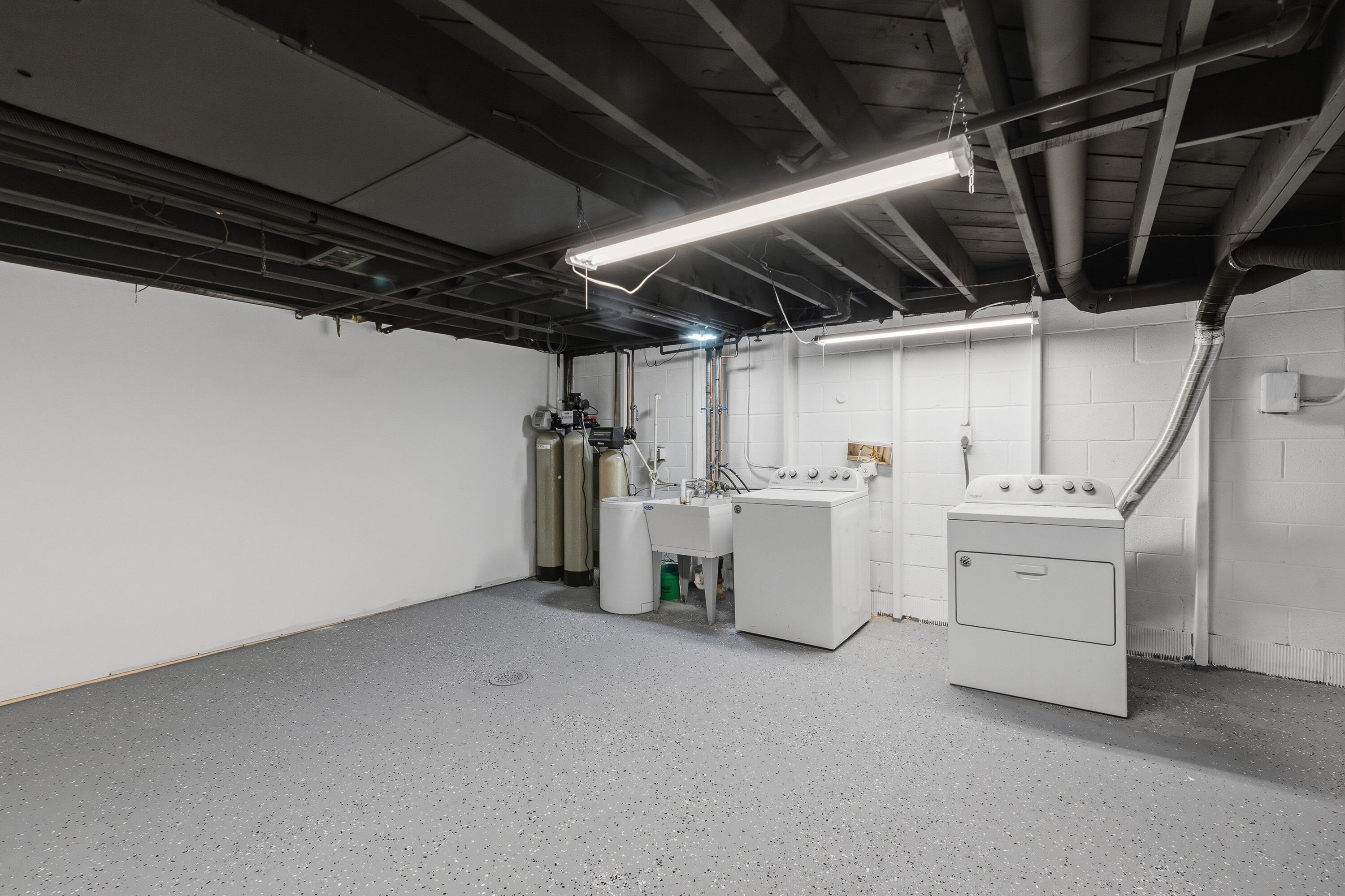 9032 North Regent Road Bayside, WI 53217 - Photo 23 of 30 Laundry Room