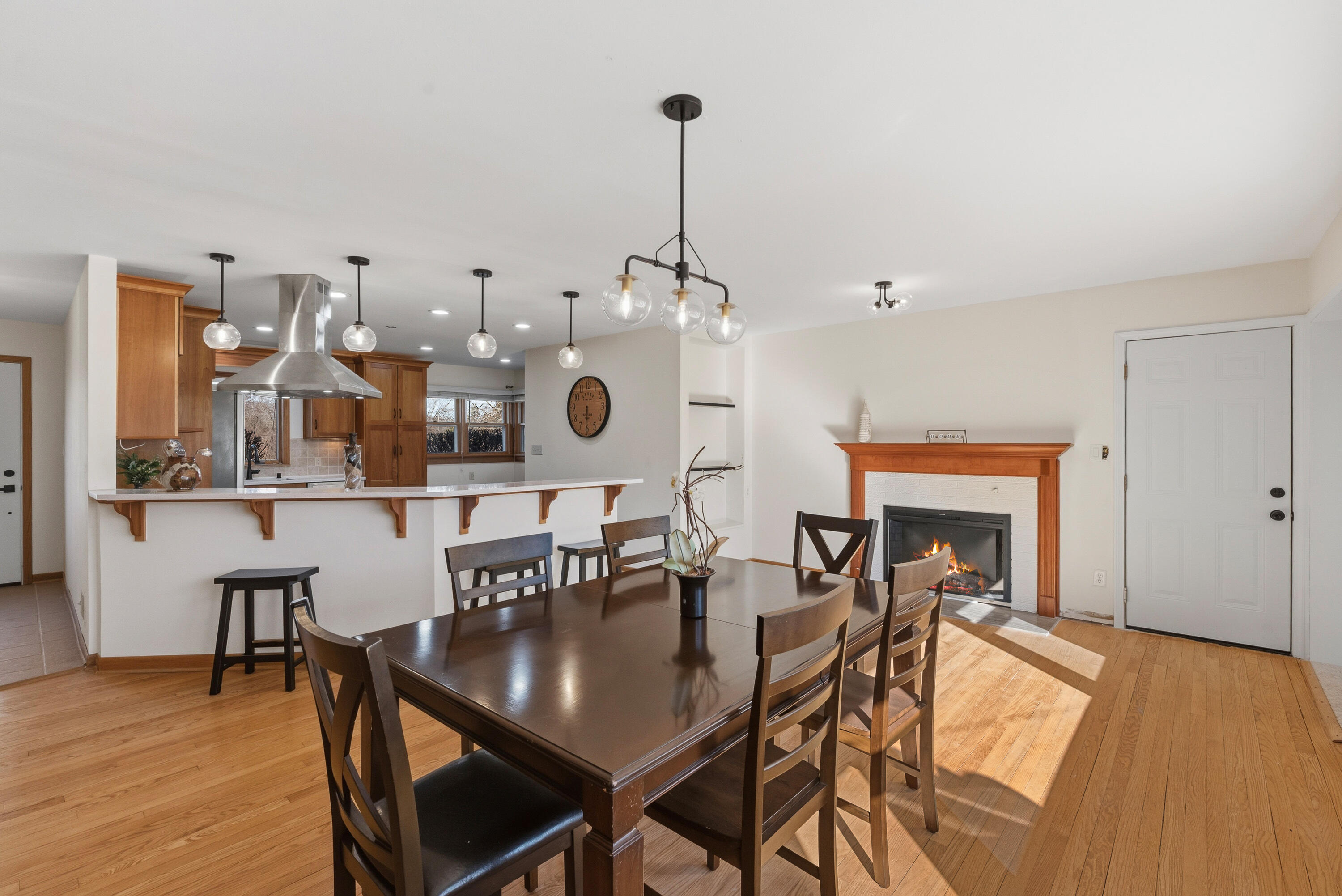 9032 North Regent Road Bayside, WI 53217 - Photo 3 of 30 Open Concept