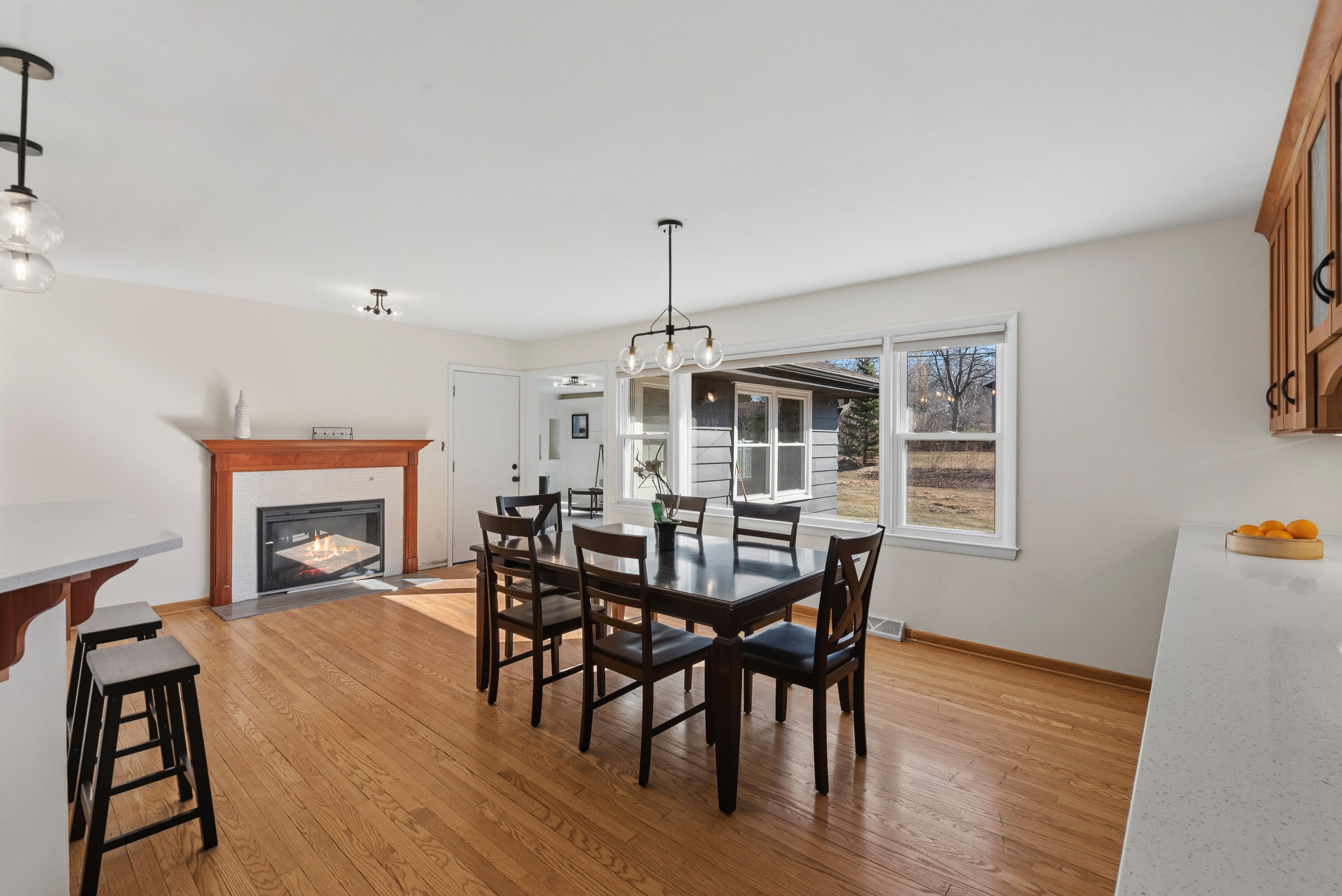 9032 North Regent Road Bayside, WI 53217 - Photo 6 of 30 Dining Area