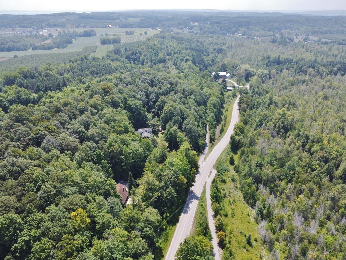 2247 South Richter Road Suttons Bay, MI 49682 - Photo 59 of 60 1914563-58.JPG