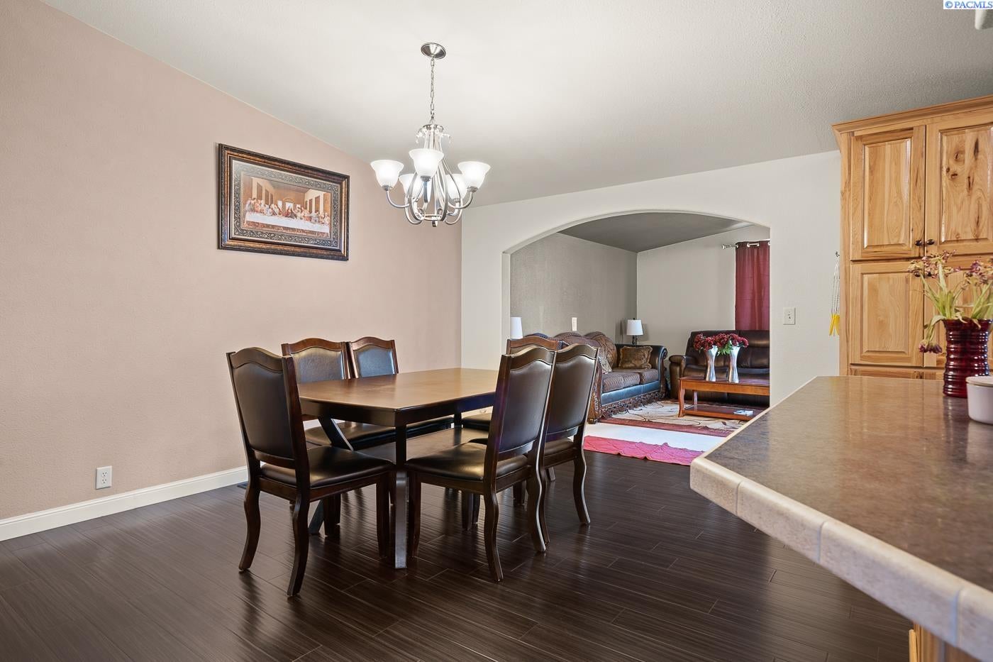 212005 East Cochran Road Kennewick, WA 99337 - Photo 17 of 30 Gallery Image 17