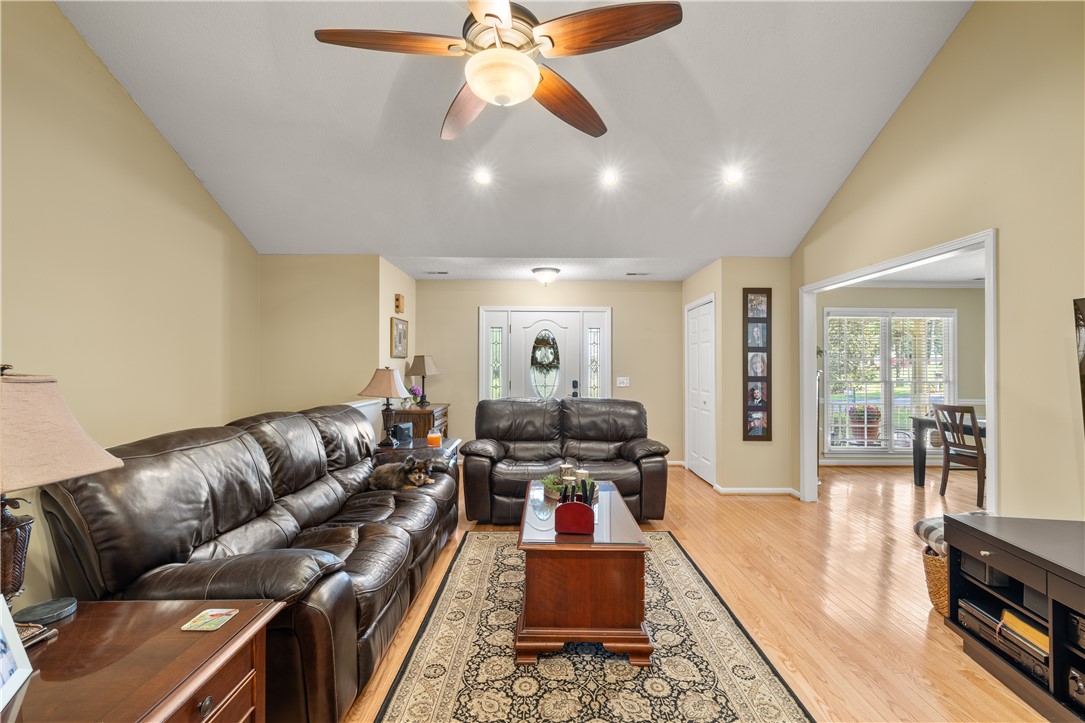 15067 Beacon Ridge Drive Seneca, SC 29678 - Photo 8 of 45 Gallery Image 8