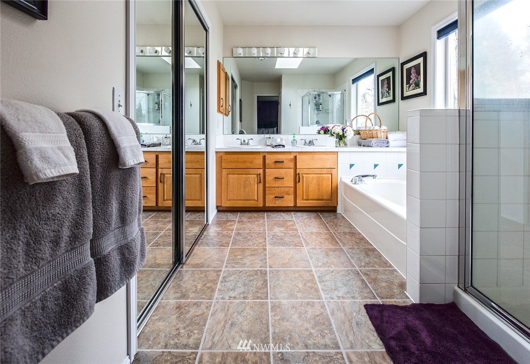 1903 Field Avenue Northeast Renton, WA 98059 - Photo 14 of 21