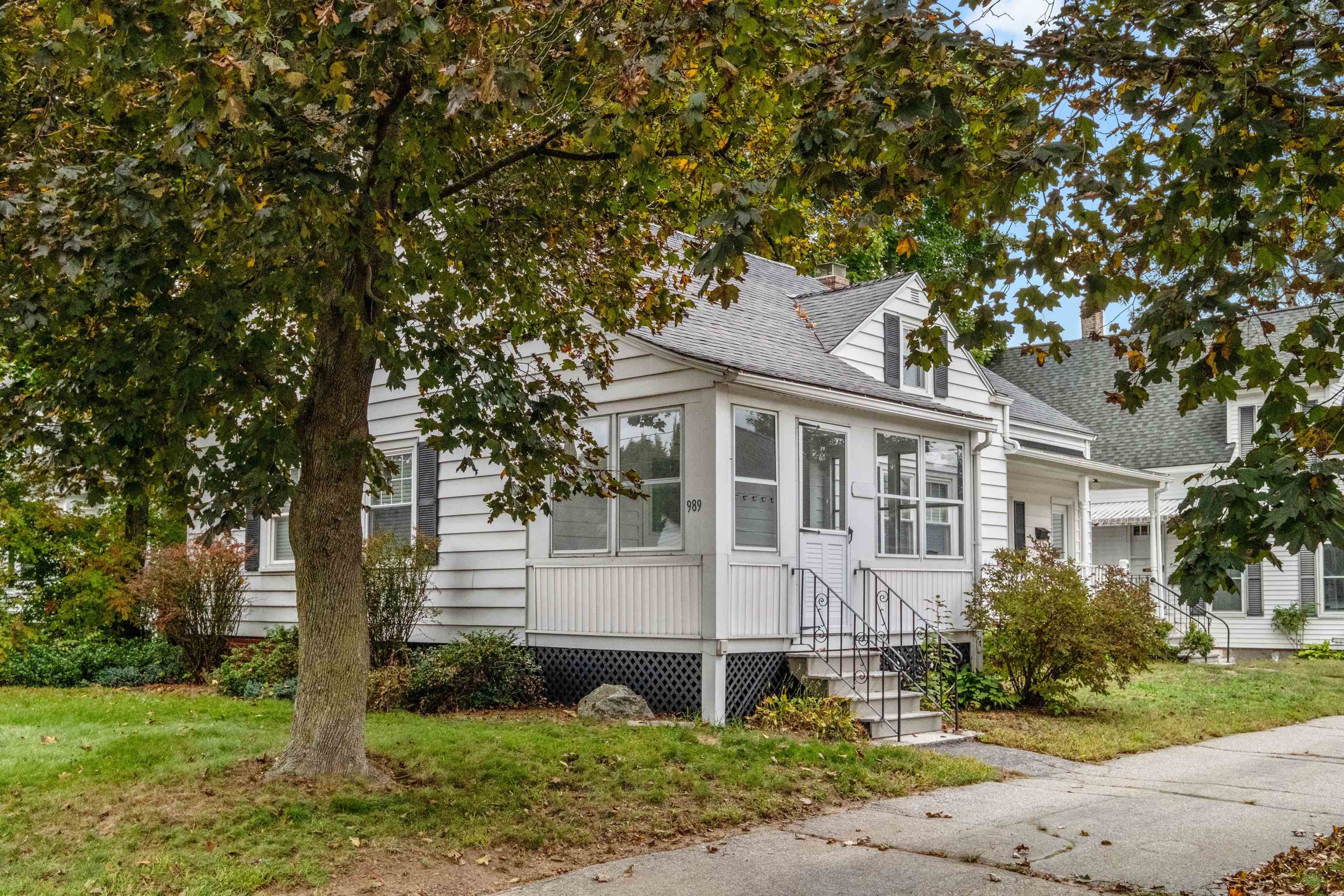 989 Union Street Manchester, NH 03104 - Photo 1 of 48