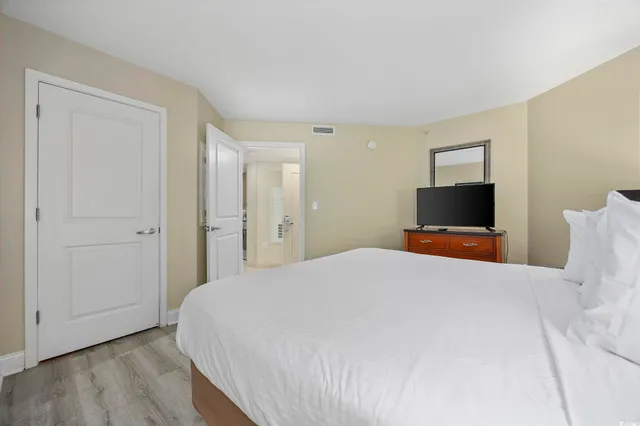 $265,000 | 201 South Ocean Boulevard, Unit 1005, Myrtle Beach, SC 29577