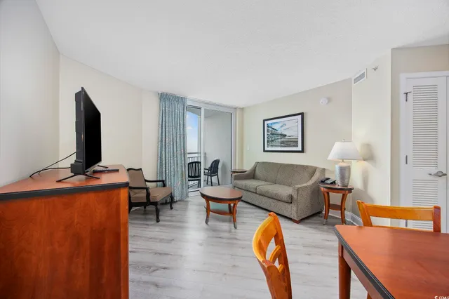 $265,000 | 201 South Ocean Boulevard, Unit 1005, Myrtle Beach, SC 29577