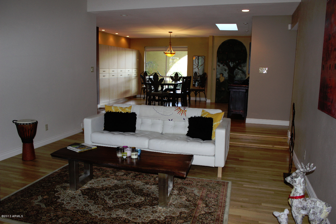 3372 East Hatcher Road Phoenix, AZ 85028 - Photo 23 of 82 Living Room to Dining Room