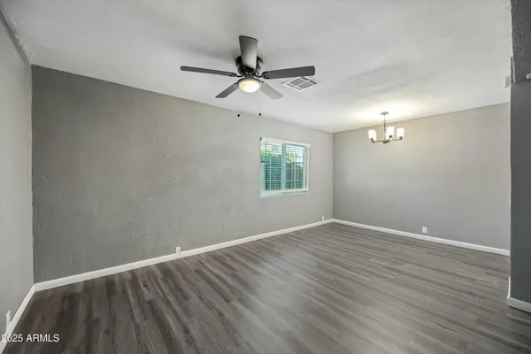 $2,830 | 2601 North 51st Street, Phoenix, AZ 85008