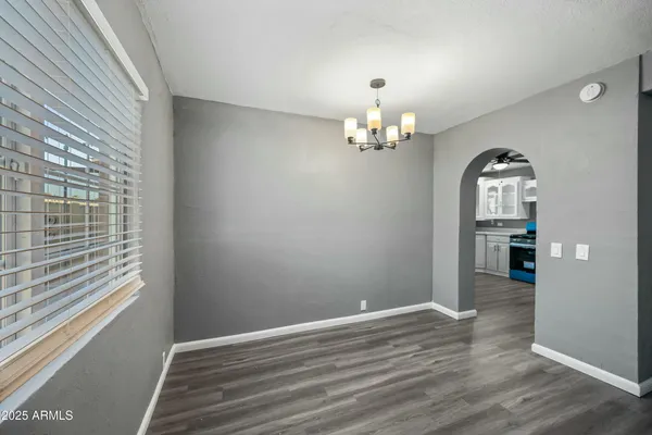 $2,830 | 2601 North 51st Street, Phoenix, AZ 85008