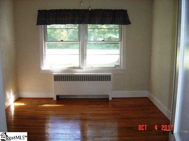 312 South Watson Road Taylors, SC 29687 - Photo 4 of 12 Gallery Image 4