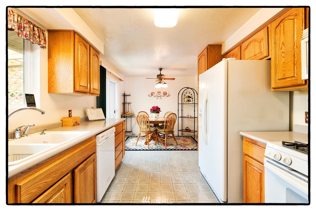 16921 Vaughn Road Mount Vernon, WA 98273 - Photo 3 of 23
