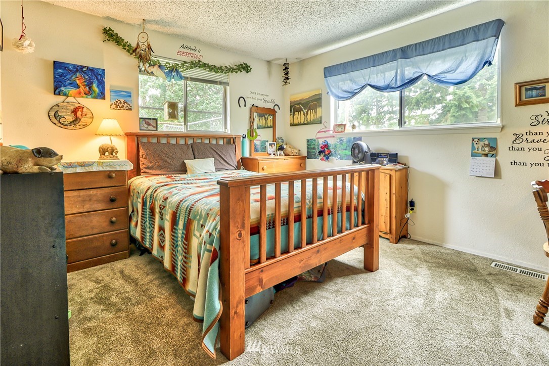 11804 Vail Road Southeast Yelm, WA 98597 - Photo 14 of 25 Gallery Image 14