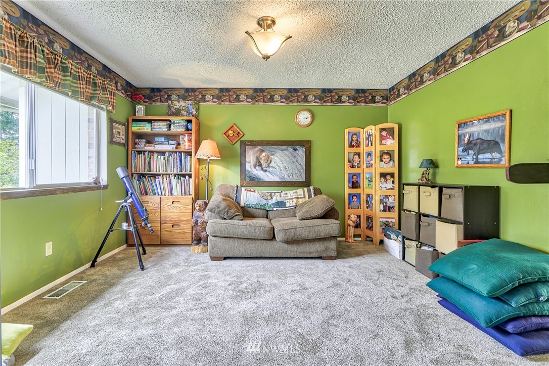 11804 Vail Road Southeast Yelm, WA 98597 - Photo 7 of 25 Gallery Image 7